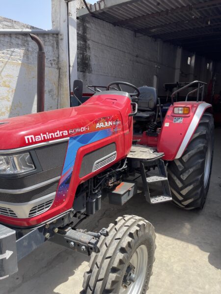 Mahindra Arjun Novo 605